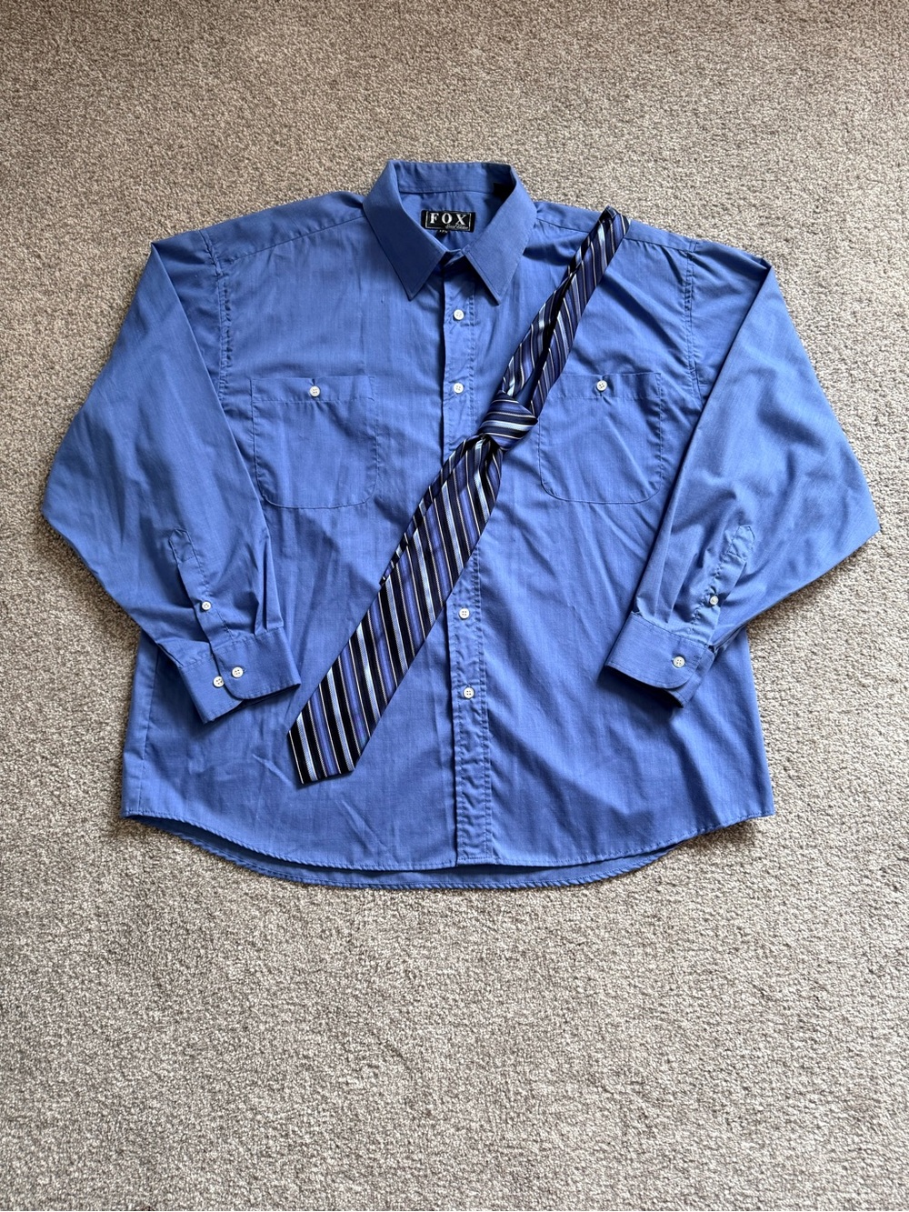 Fox Executive Men’s Blue Dress Shirt 17½ + Distinction Striped Tie